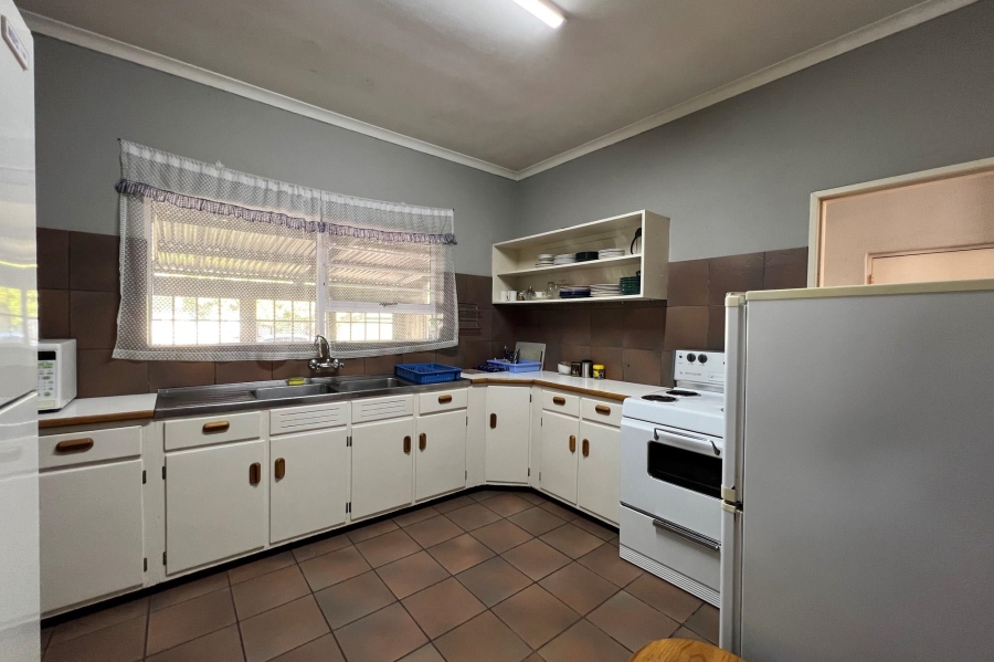 8 Bedroom Property for Sale in Table View Western Cape